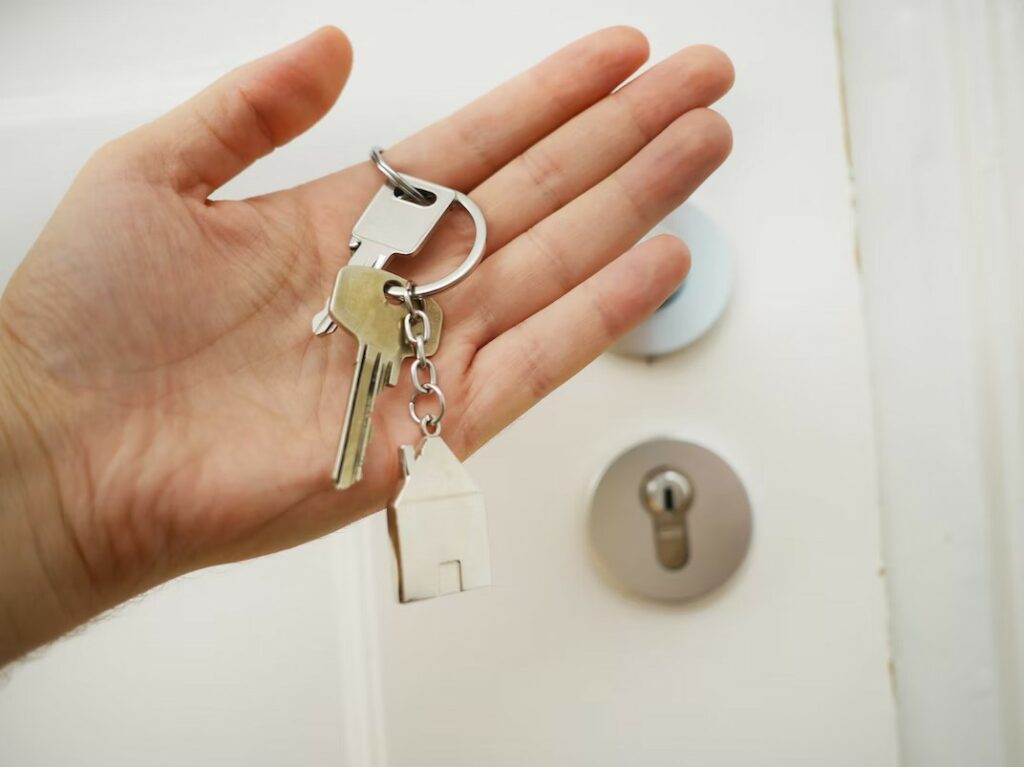 trousseau de clés avec porte clé maison